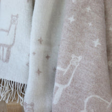 Load image into Gallery viewer, Blanket "Alpaca"