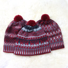 Load image into Gallery viewer, Colorful pom-pom hat
