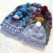 Load image into Gallery viewer, Colorful pom-pom hat