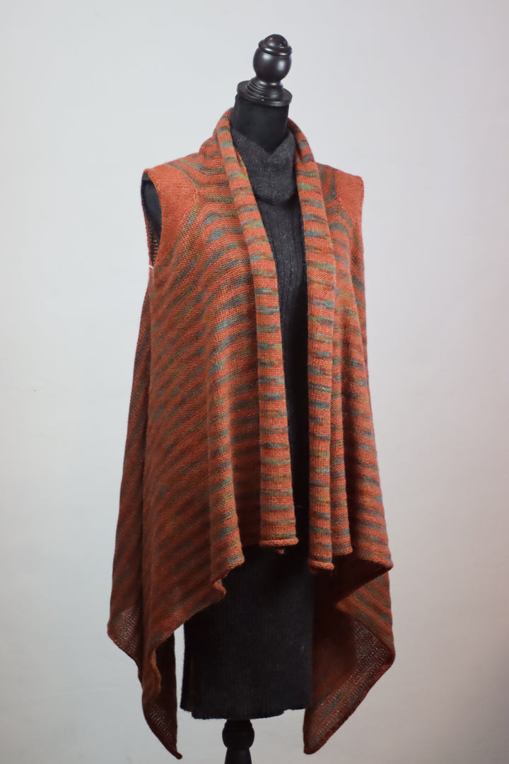 Lihtsalõikeline naiste vest