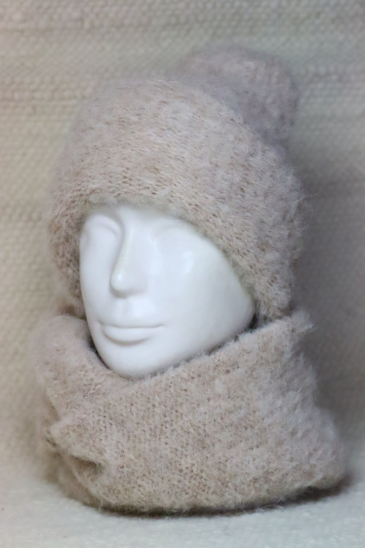 Soft alpaca wool infinity scarf - Puffy