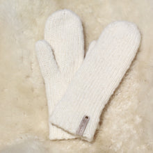 Load image into Gallery viewer, Women&#39;s thick mittens
