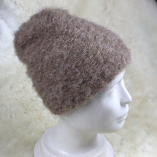 Load image into Gallery viewer, Furry hat with alpaca wool
