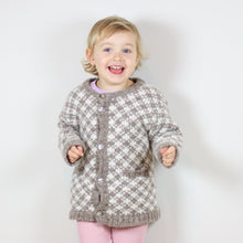 Load image into Gallery viewer, Children&#39;s sweater (various sizes and colors)
