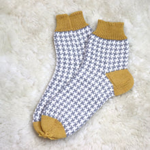 Load image into Gallery viewer, AVAILABLE AGAIN! Retro socks
