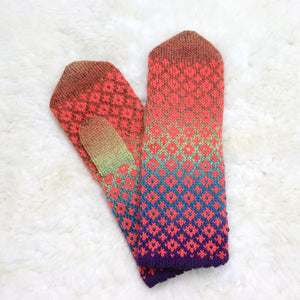 Patterned mittens for children (10-13 years)