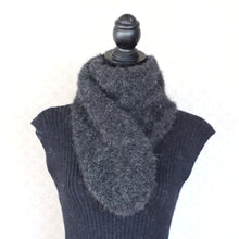 Load image into Gallery viewer, Soft scarf with alpaca wool
