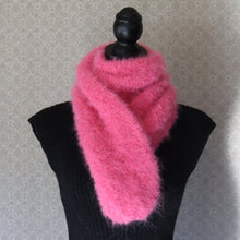 Load image into Gallery viewer, Soft scarf with alpaca wool
