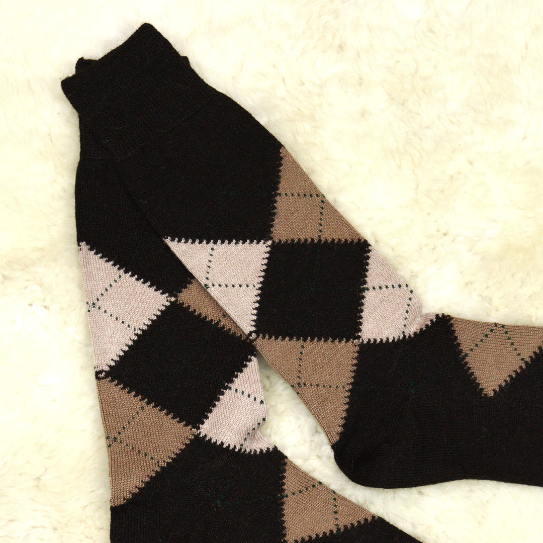 Diamond pattern socks