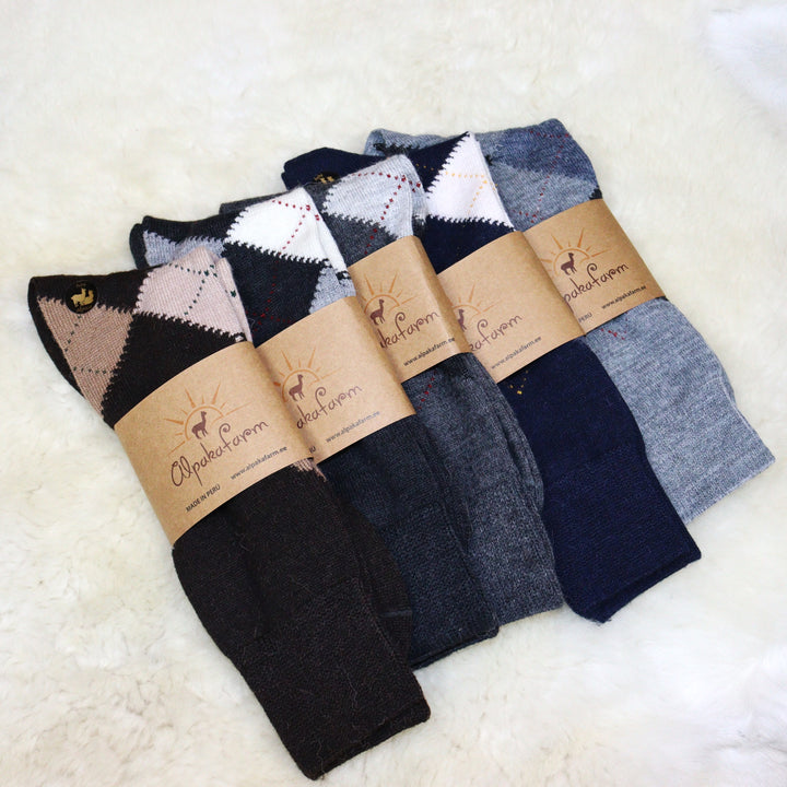 Diamond pattern socks