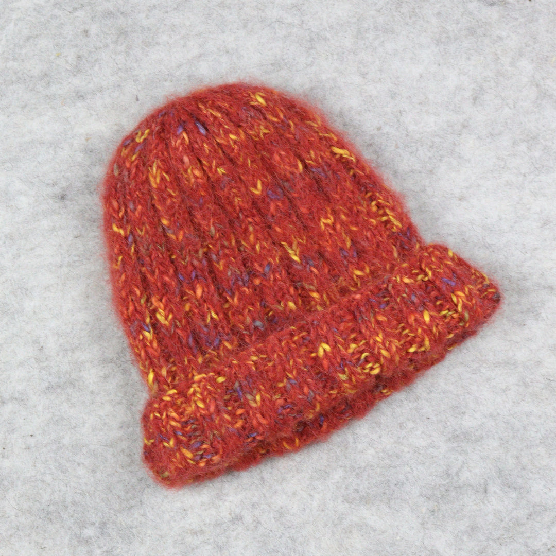 Hat made of blended yarn
