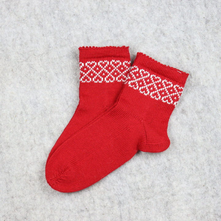 Heart-patterned socks
