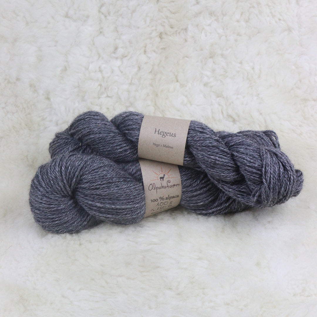 Farm yarn: 100% alpaca