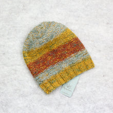 Load image into Gallery viewer, Housewife&#39;s knitted hat
